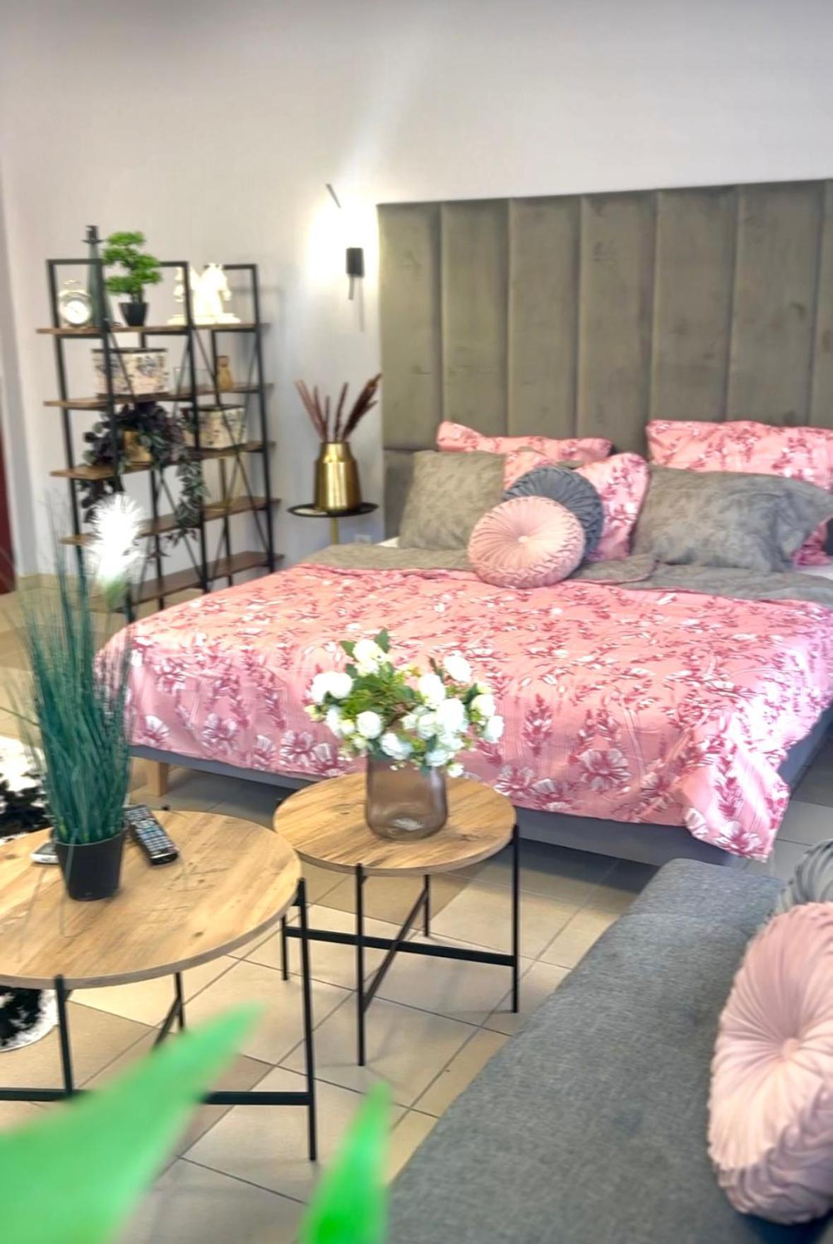 Apartamenty I Pokoje „Pod Jedynka” Konstantynow Lodzki Ngoại thất bức ảnh